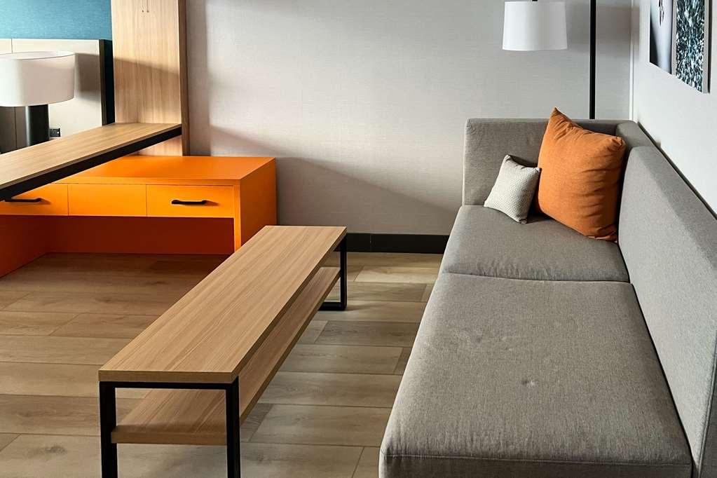 Comfort Suites Шайен Стая снимка