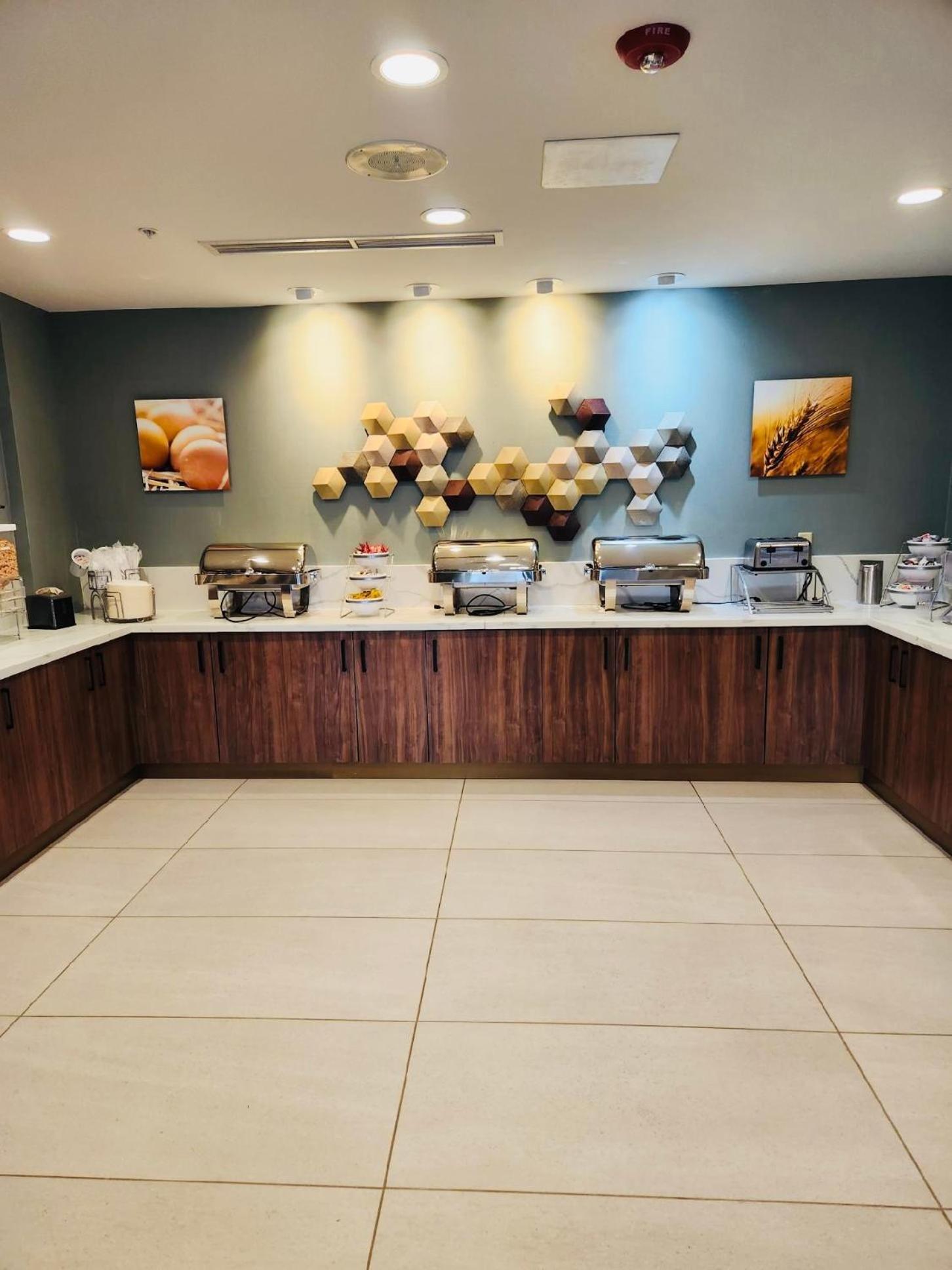 Comfort Suites Шайен Екстериор снимка