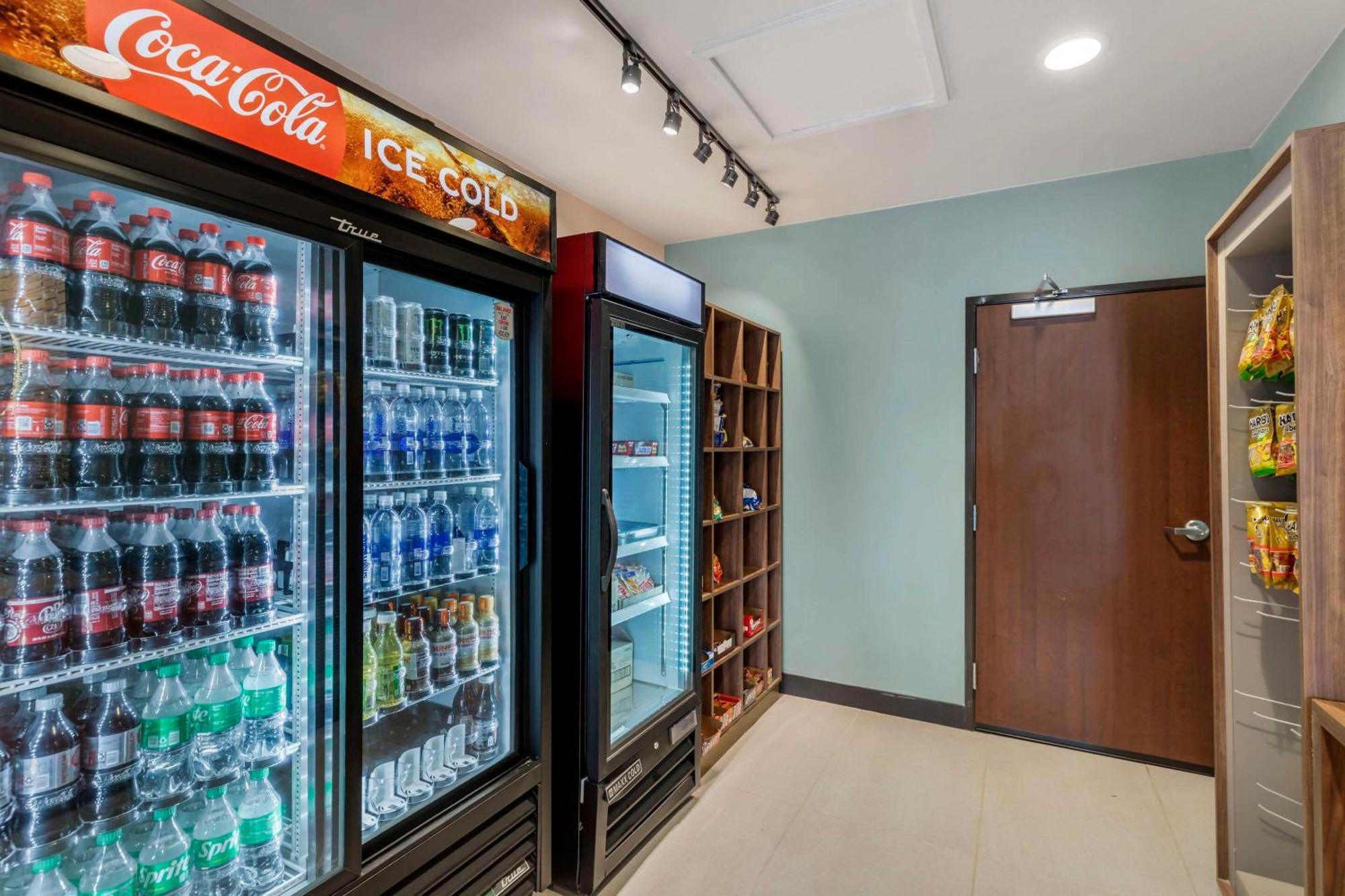 Comfort Suites Шайен Екстериор снимка